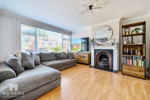 Lounge- click for photo gallery